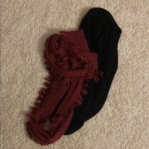 Cozy Black and Red Knit Scarves for Warmth